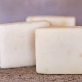 Formuler des cosmétiques solides : Focus shampoings et après-shampoings