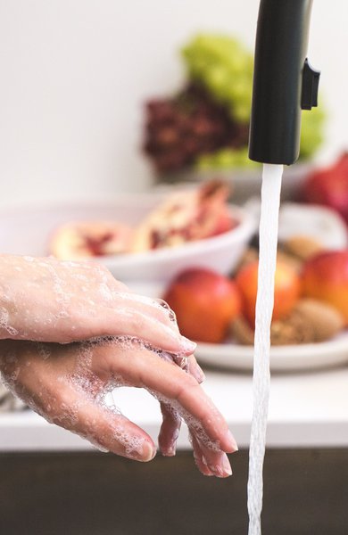 How to Naturally Take Care of Your Hands